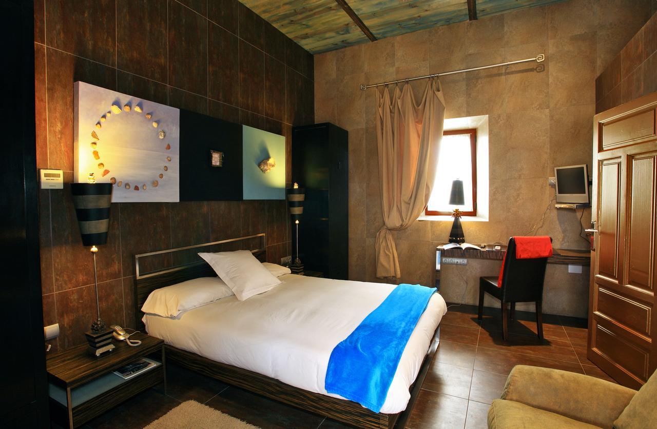 Hotel Boutique Palacio De La Serna Ballesteros De Calatrava Rum bild